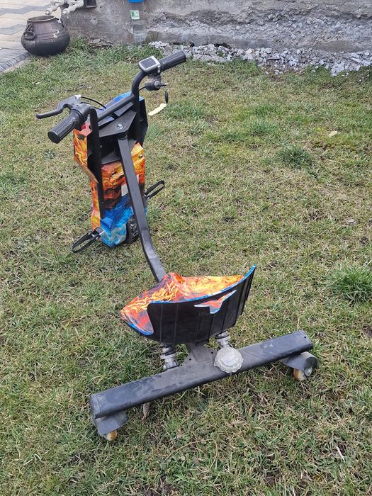 Дрифт кар, работает отлично есть подсветка