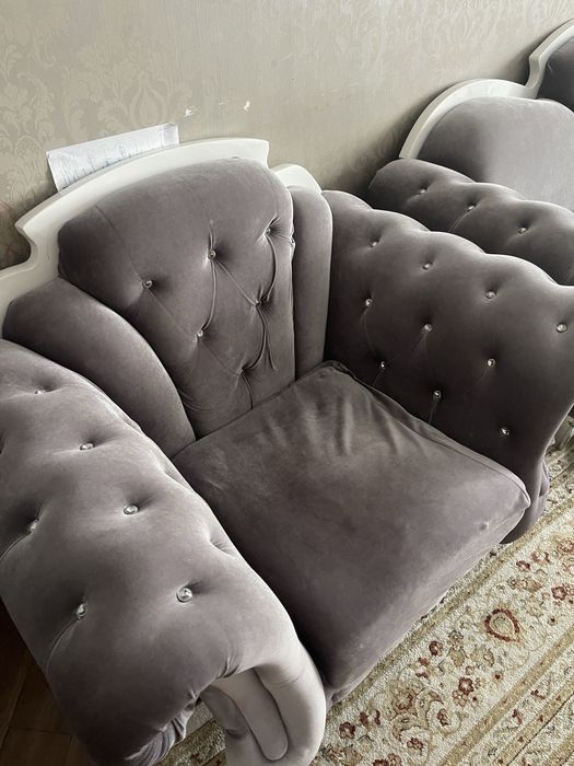 Продам диван и 2 кресла