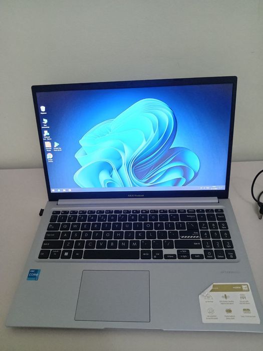 ASUS Vivobook 15