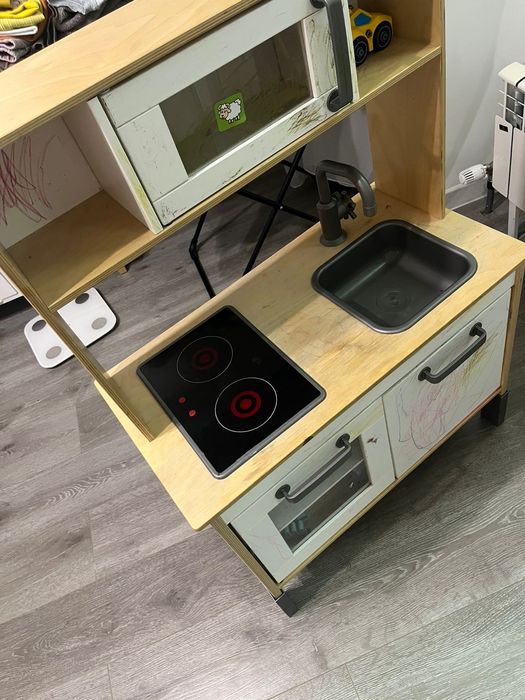 Продам детскую кухню
