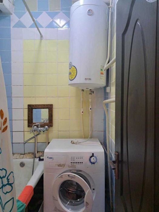 Продается ташкентский область город черчик район троицкий.