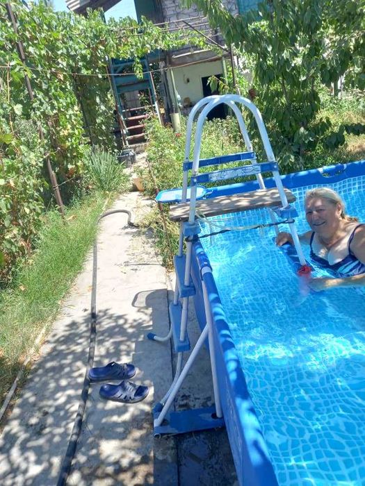 Продается земельный участок с жилым домом