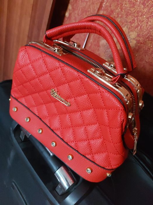 сумочка женская.