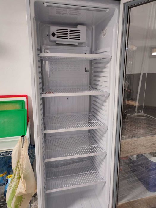 Utilaje bucătărie Horeca - Chiuvete/Vitrina frigorifica