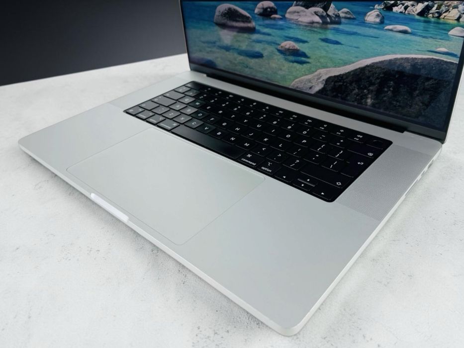 Apple Macbook Pro 16' M1 Pro 16RAM 1TB SSD Silver Отличен! Гаранция