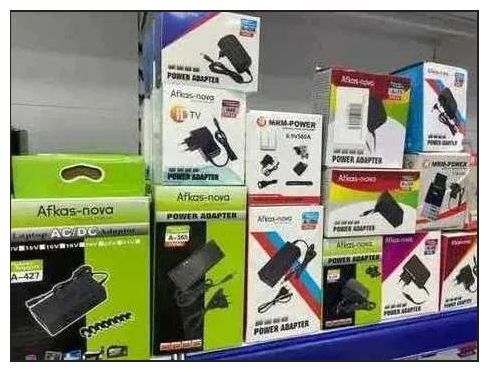 - Блок питания, Зарядка, Адаптер .