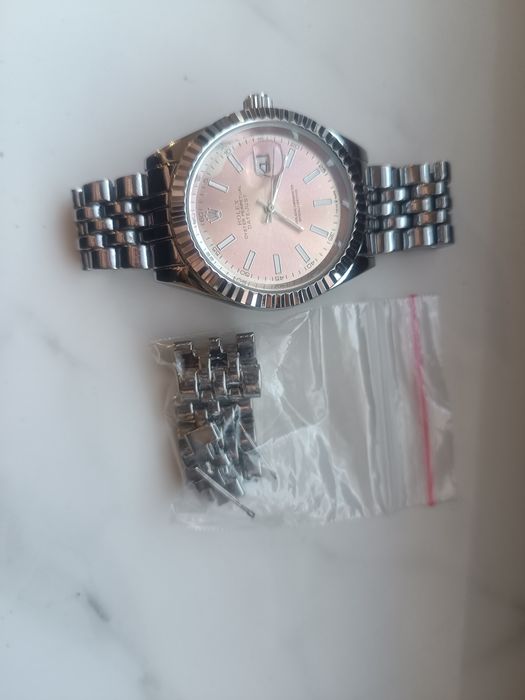 Rolex часовник с дата