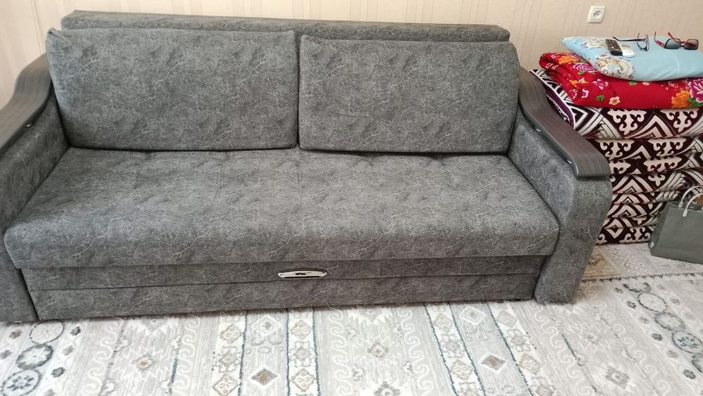 Продам диван, недорого