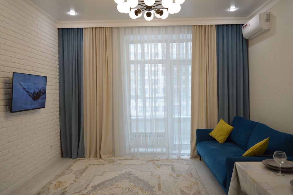 Евродвушка посуточно на левом берегу