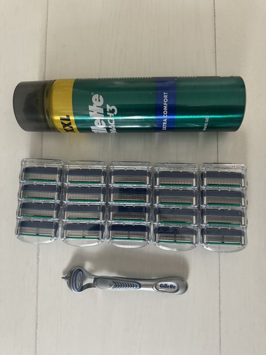 20 rezerve Gillette Fusion Sport+aparat de ras+gel de ras
