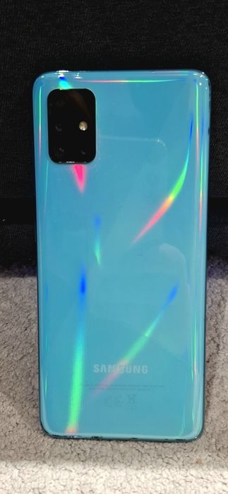 Много запазен  Samsung Galaxy A51