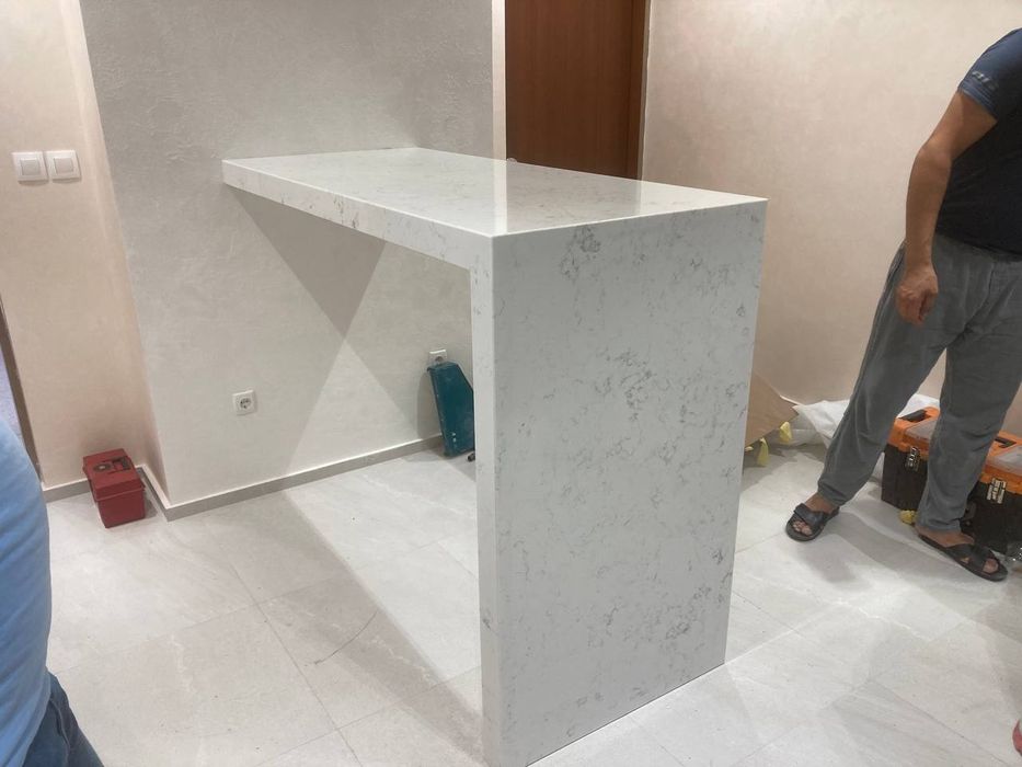 Изготовление столешниц из акрилового и кварцевого камня в рассрочку