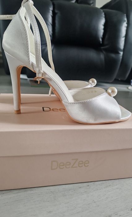 Sandale cu toc (mireasa)