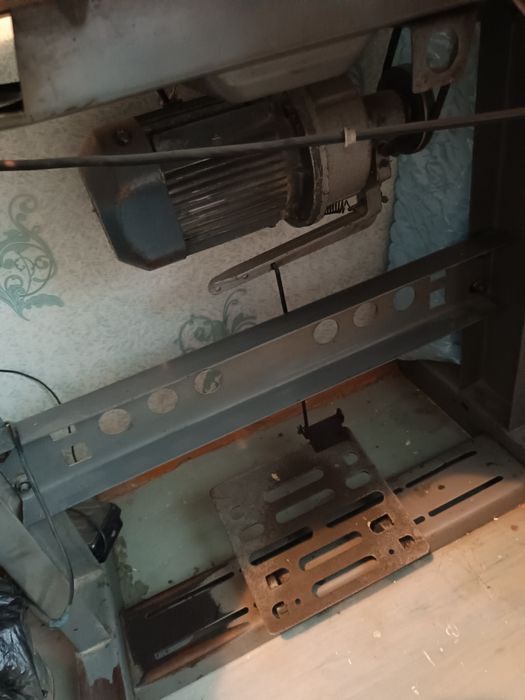 Швейная машина производственная