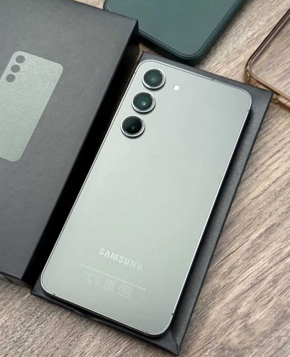 Samsung Galaxy S23 8/256gb