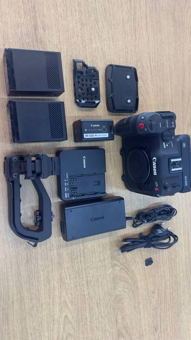 Canon C70 + 2 ta batareyka bo‘nus