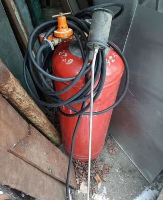 Продам  газбаллон