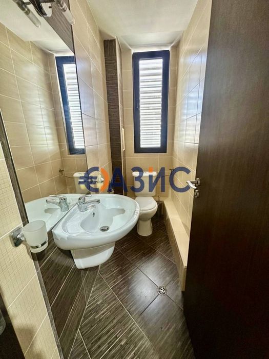 Продава се Тристаен апартамент в к.к. Слънчев бряг - 75 кв.м за 1346 €/кв.м - Снимка #8