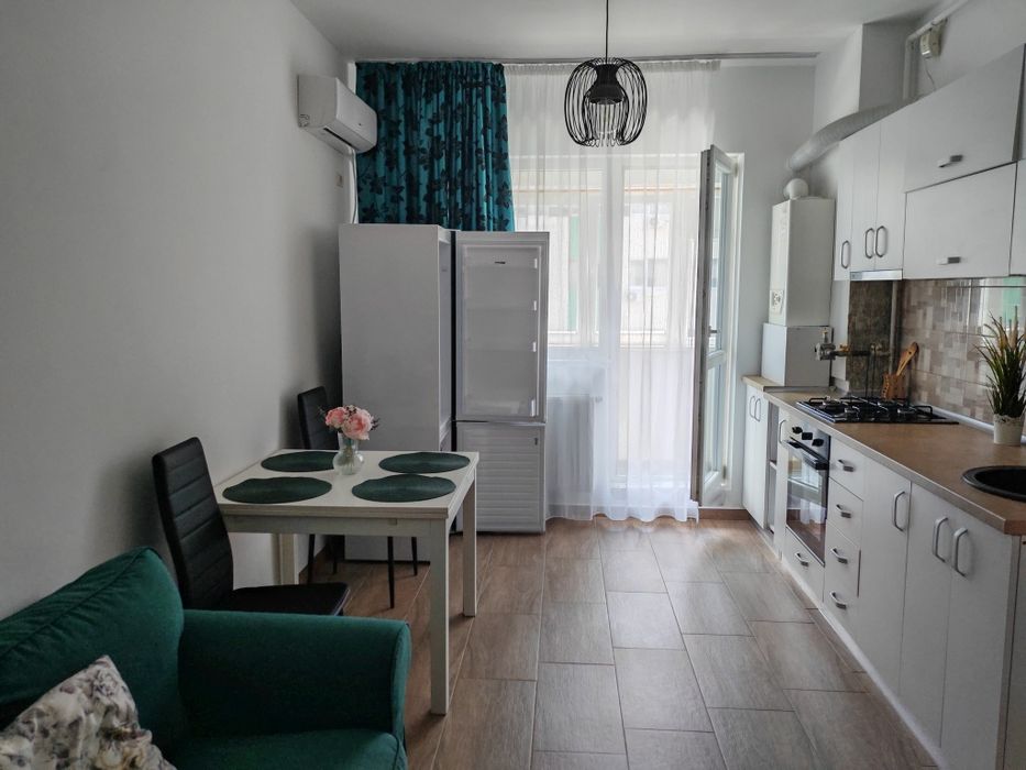 Închiriez studiou 2 camere