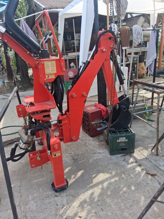 Accesoriu tractor mic escavator