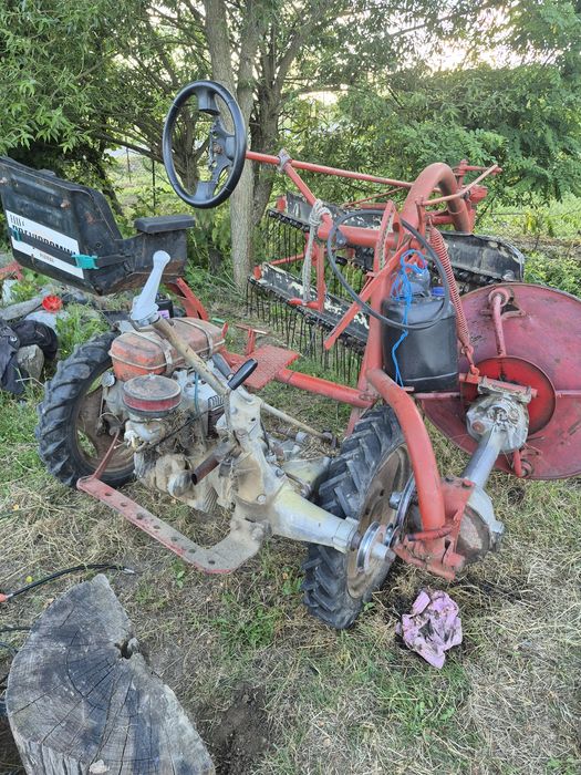 De vânzare grebla cu motor