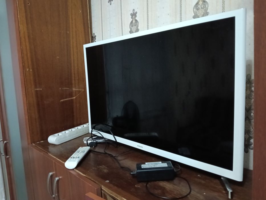 Продам телевизор