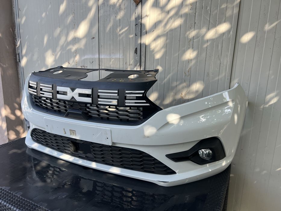 Bara fata dacia logan 3 facelift