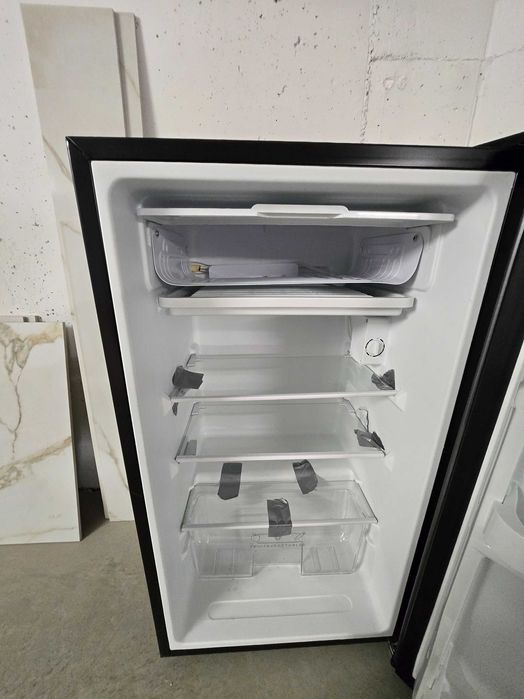 Хладилник Arielli ARS-121LNEDG Като нов не е ползван