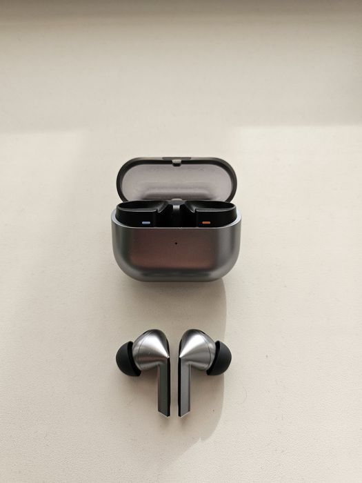 Продам наушники Samsung Buds 3pro