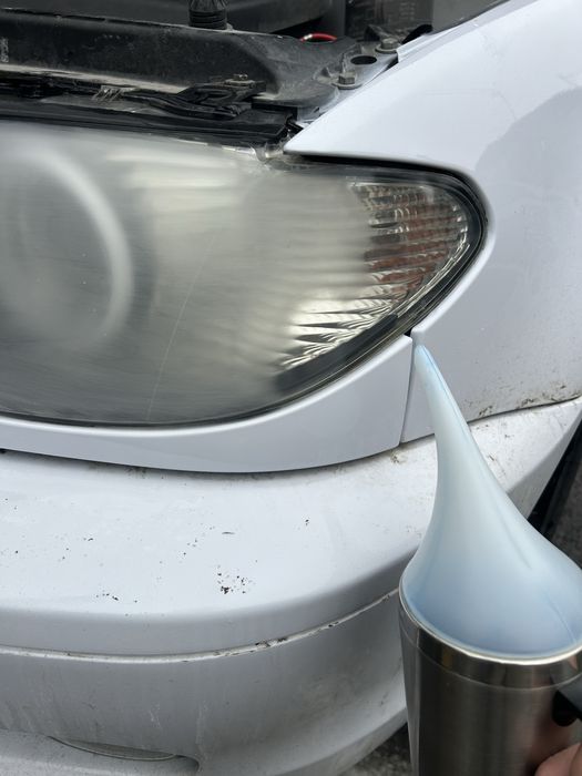 Polish faruri polimer faruri auto