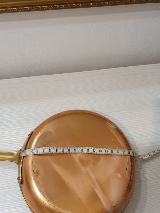 Стар меден тиган.