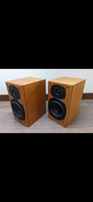 Tannoy Revolution R1