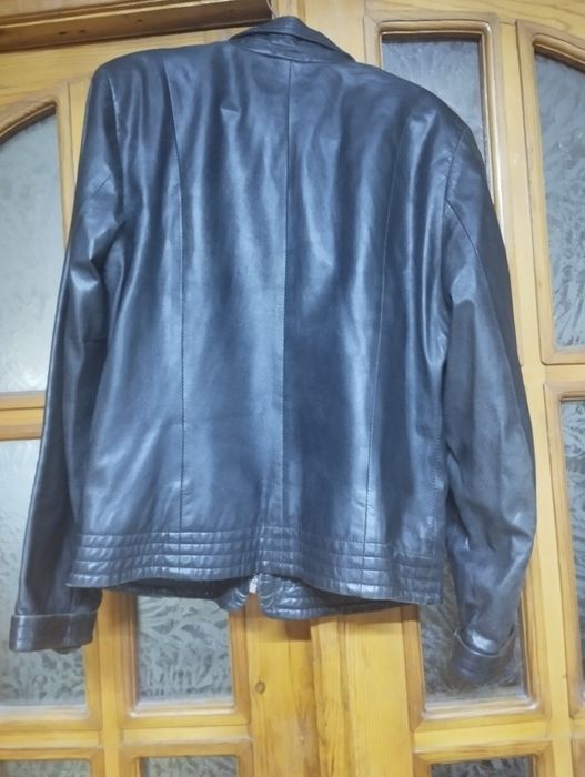 Продам кожаные куртки