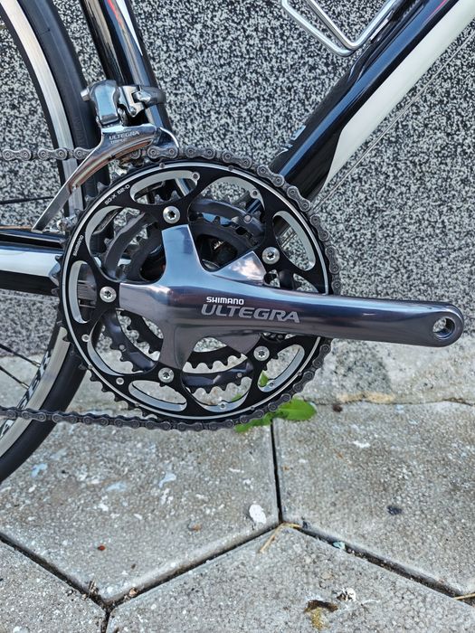 Карбонов Trek madone 4.7 шосеен велосипед колело