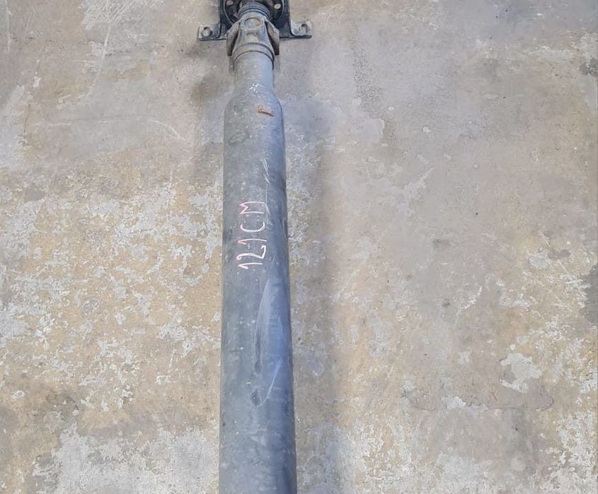 Cardan din 3 bucăți, bucata cardan 121 cm, bucata mijloc 84 cm, respectiv bucata cutie 70 cm Mercedes Sprinter 2006-2018