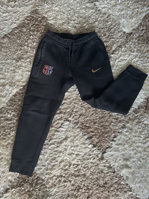nike tech fleece barcelona