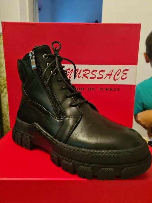 Ботинки зимние новые