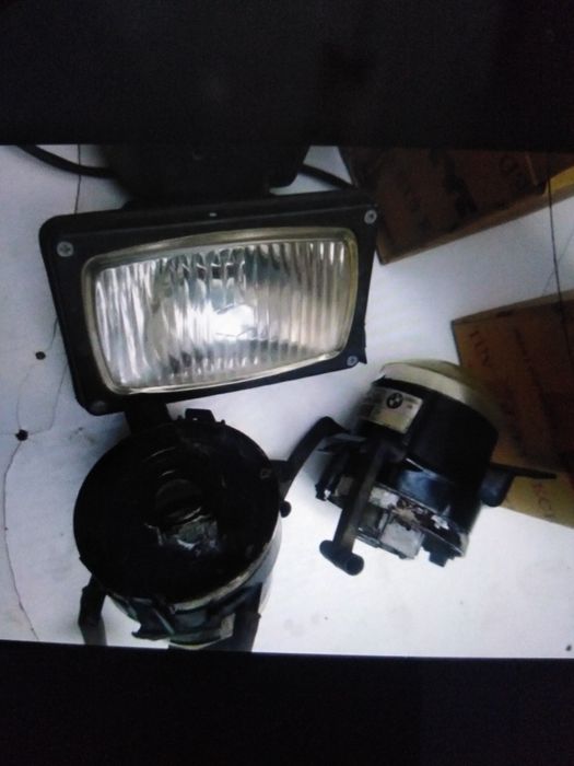 Proiectore ceata Dacia și BMW