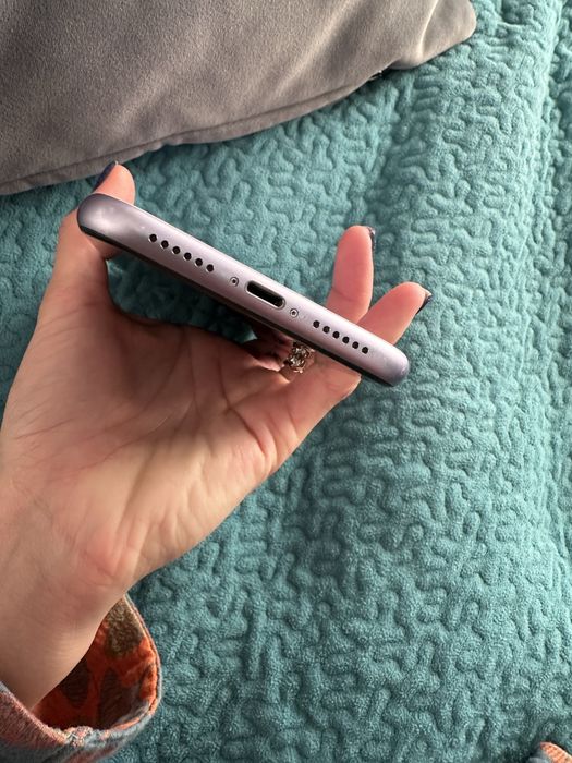 Продам iphone 11