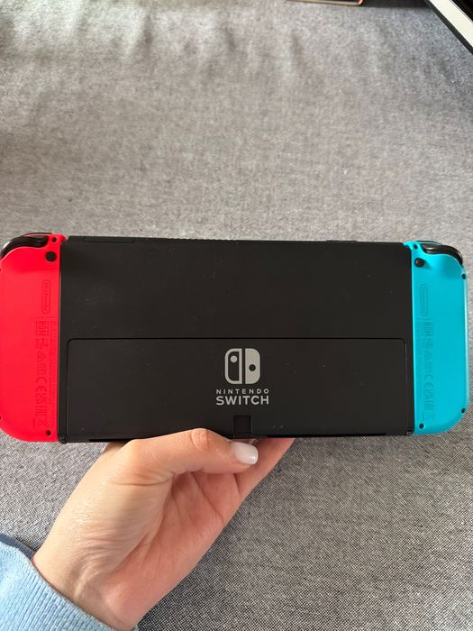 Продавам Nintendo Switch