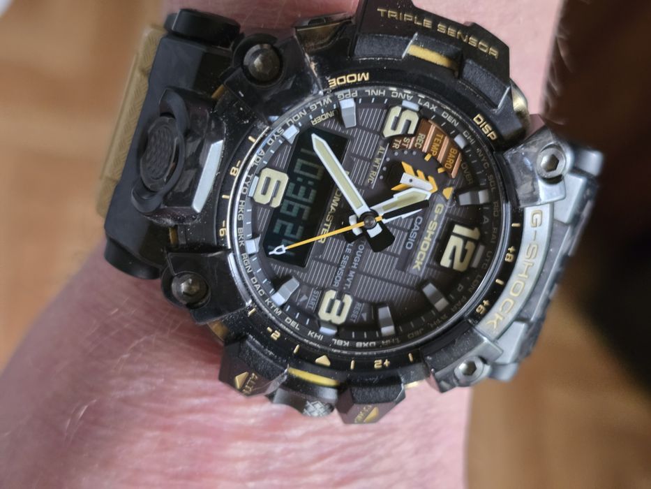 Продам часы CASIO G-SHOCK MUDMASTER gwg-2000