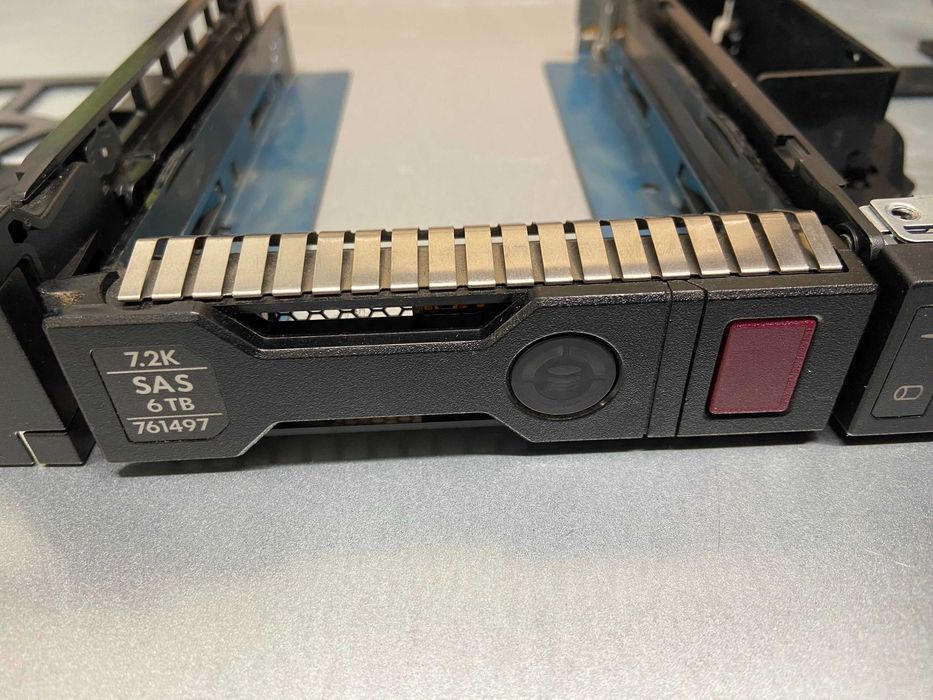 LFF HDD Caddy DELL HP LENOVO диск държач 5820 7820 G9 P700 P500