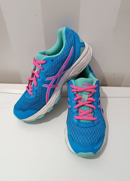 Дамски спортни маратонки