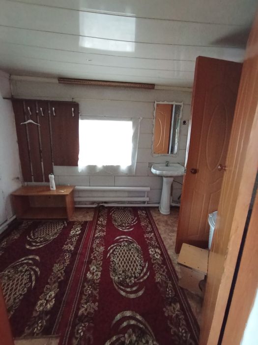 Сдам дом благоустроенный во дворе с хозяевами