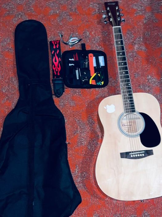 Гитара акустическая