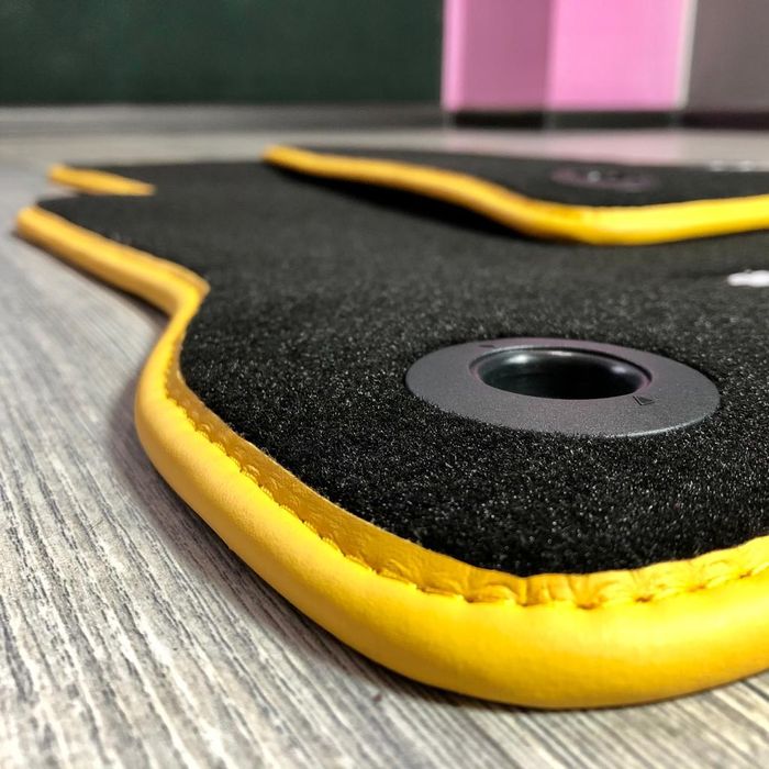 Авто коврики на McLaren