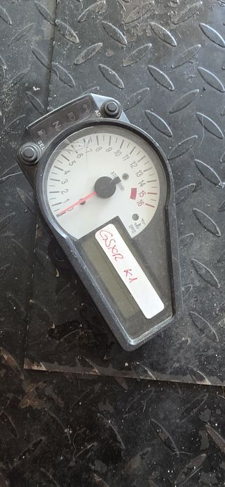Bord suzuki gsxr k1 600cc