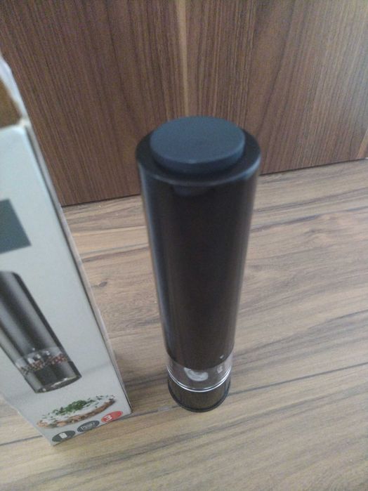 Rasnita electrica SilverCrest pt sare sau piper, noua