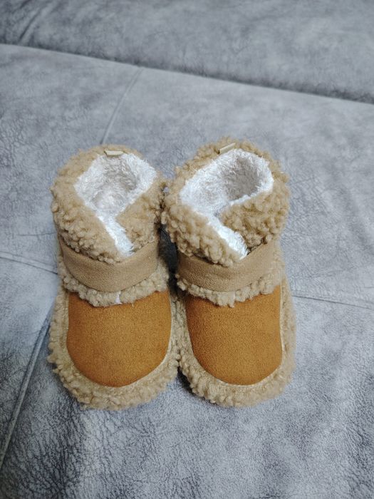 Продам до годика вещи