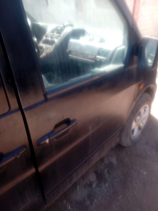 Автомобиль микроавтобус